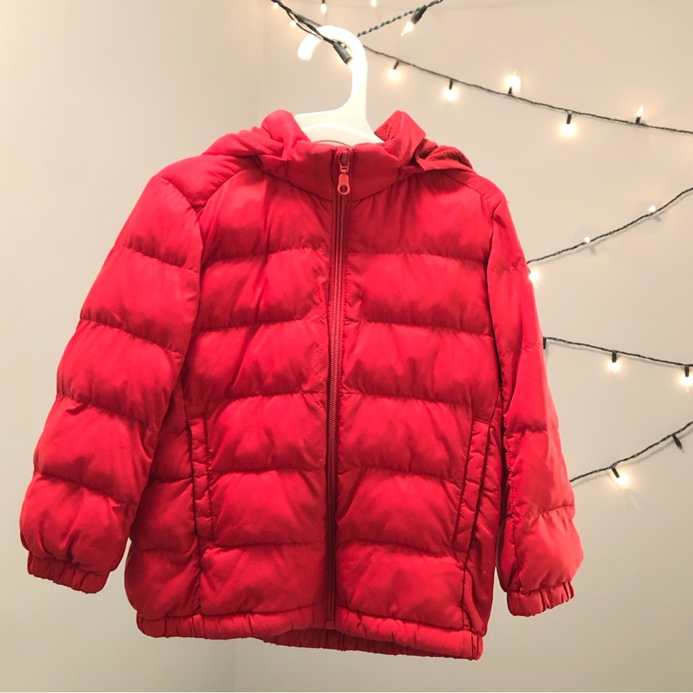 UNIQLO unisex red puffer coat